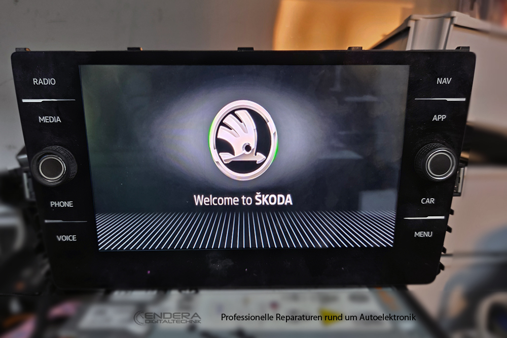 Navigation Displayfehler Reparatur Skoda Octavia NX